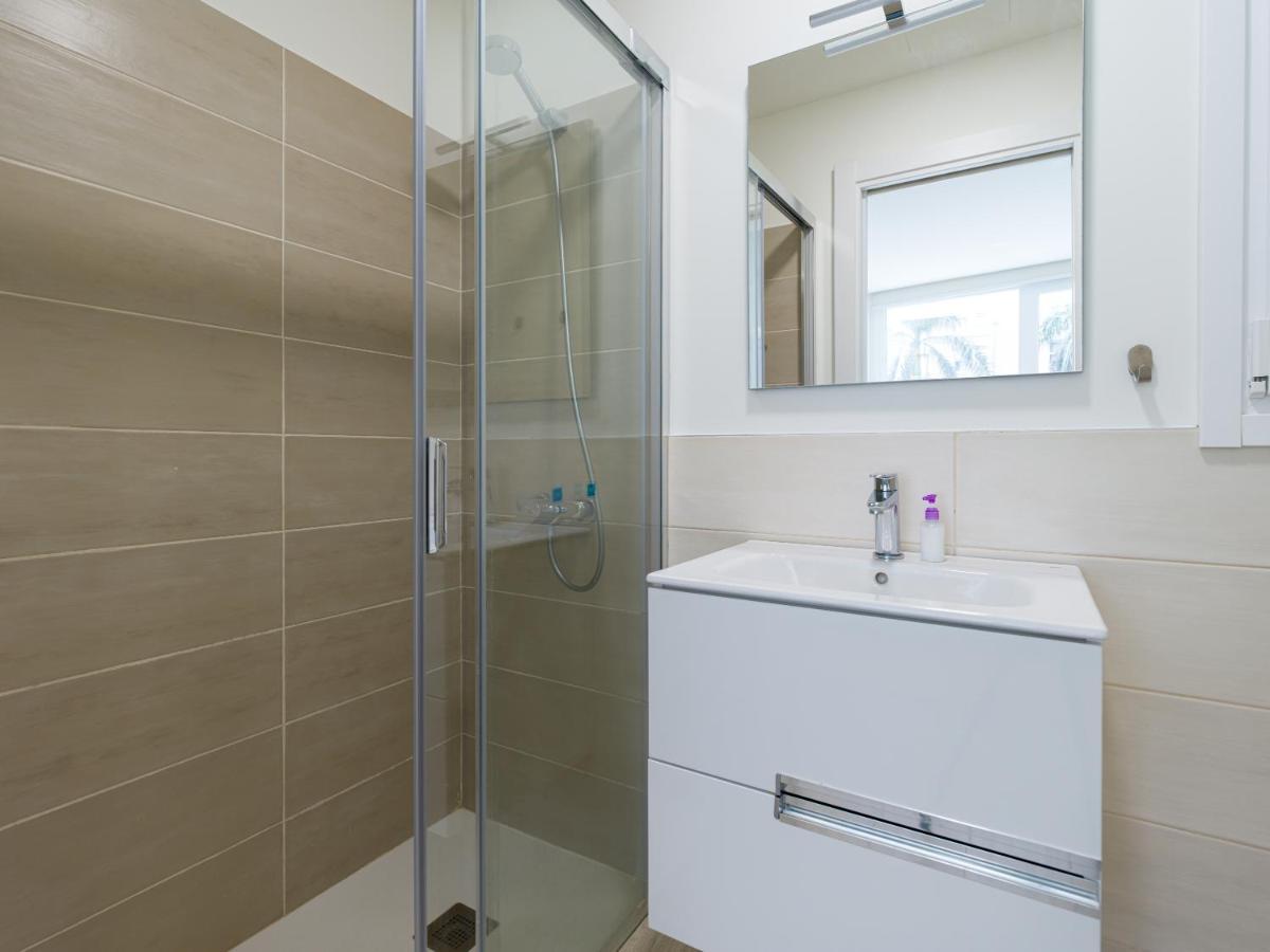 Homeforguest Modern Apartment In Las Canteras With Parking 라스팔마스 외부 사진