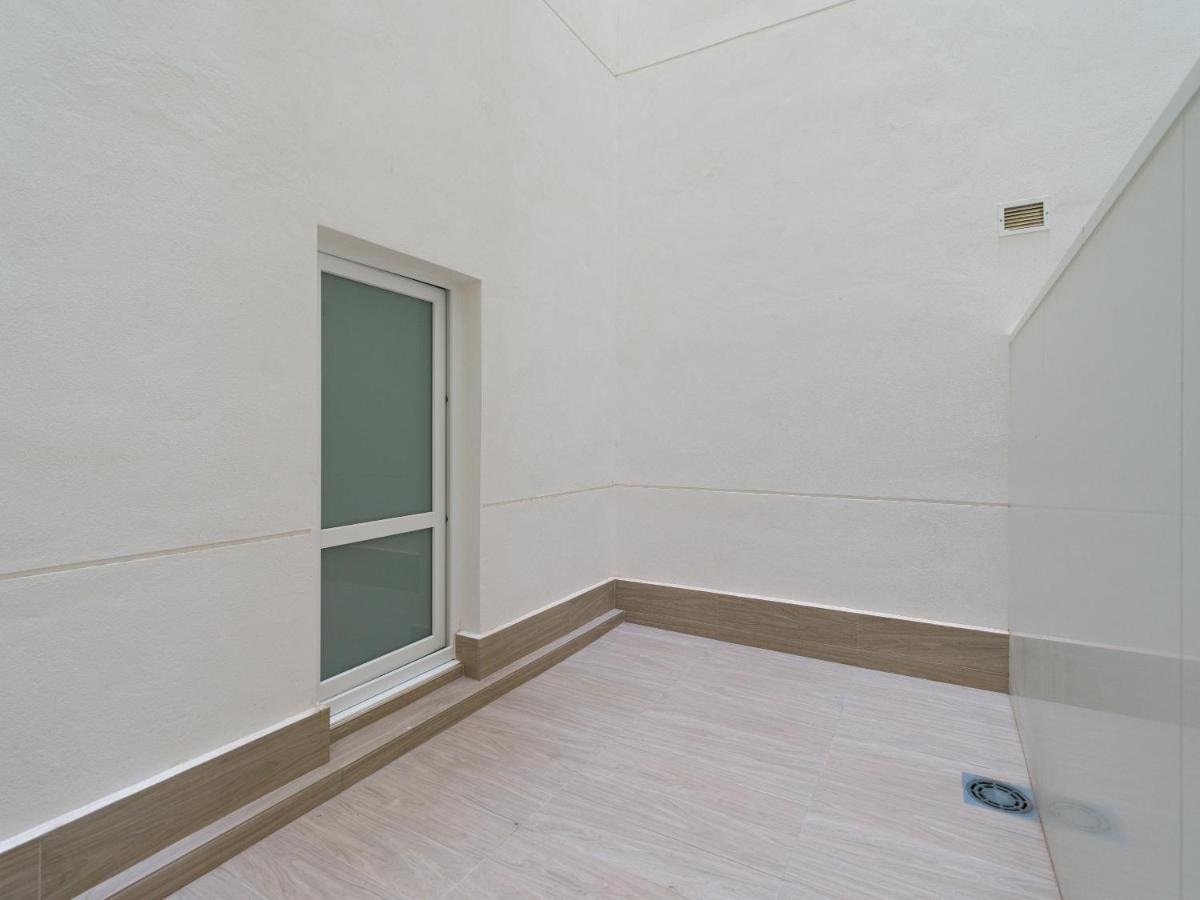 Homeforguest Modern Apartment In Las Canteras With Parking 라스팔마스 외부 사진
